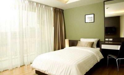 Golden Pearl Hotel