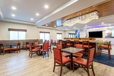 Holiday Inn Express and Suites I-Drive