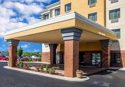 Spark by Hilton Cincinnati Fairfield