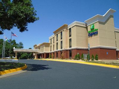 Holiday Inn Express Richmond E Midlothian Turnpike