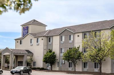 Sleep Inn & Suites Davenport Area