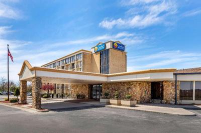 Comfort Inn & Suites near Danville Mall
