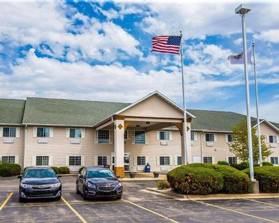 Quality Inn & Suites Dixon near I-88