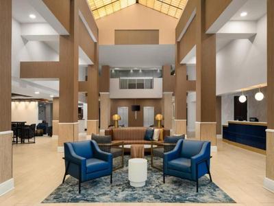 Doubletree By Hilton Hotel Norfolk Airport