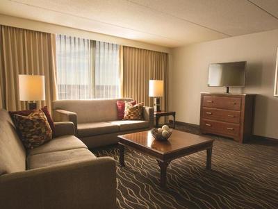 Hilton Kansas City Airport