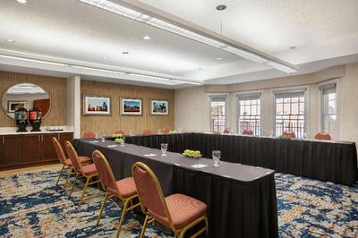 Homewood Suites by Hilton Kansas City-Airport