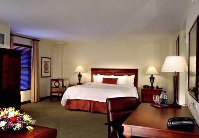 Hampton Inn & Suites Austin-Downtown/Convention Ce