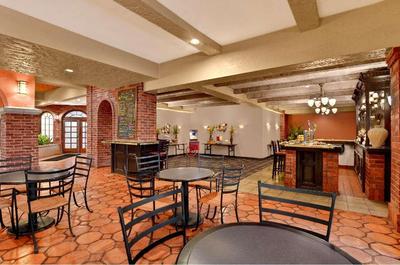 Embassy Suites by Hilton Kansas City Plaza