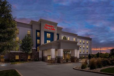 Hampton Inn & Suites Canton