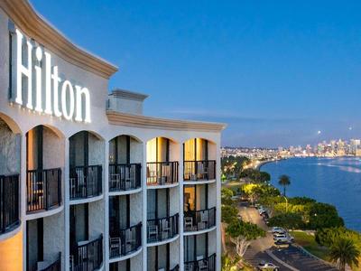 Hilton San Diego Airport / Harbor Island