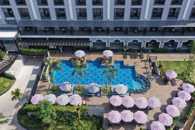 Sawaddi Patong Resort & Spa by Tolani