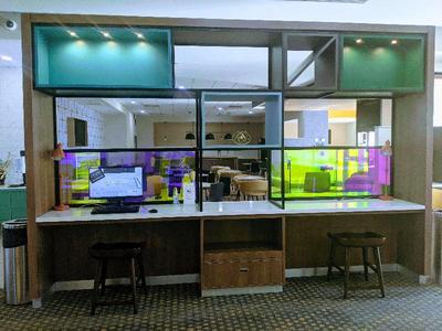 Holiday Inn & Suites Phoenix Airport an IHG Hotel
