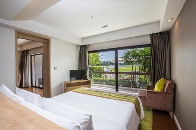 Summit Windmill Golf Residence