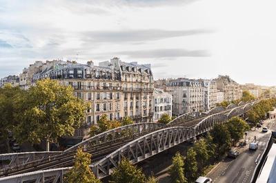 Hotel Eiffel Segur
