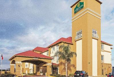 La Quinta Inn & Suites Houston Hobby Airport