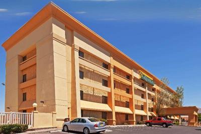 La Quinta Inn & Suites El Paso - Bartlett