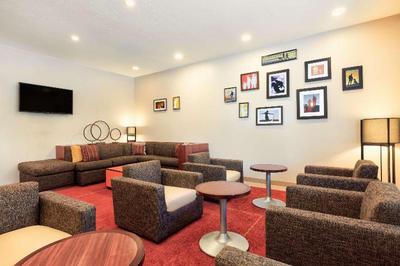 Hyatt House Houston / Galleria