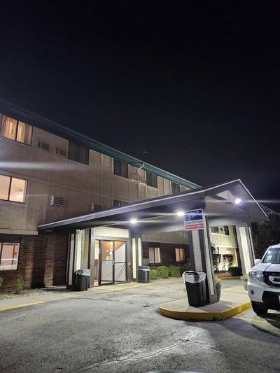 Super 8 by Wyndham Milwaukee Airport