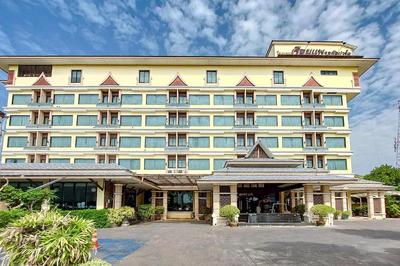 Ruean Phae Royal Park Hotel by ZUZU