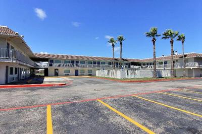 Motel 6-Corpus Christi East / N. Padre