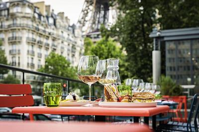 Pullman Paris Eyfel Kulesi
