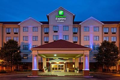 Holiday Inn Express & Suites Indianapolis East