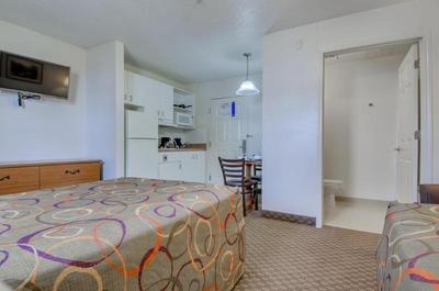 HomeTowne Studios & Suites Charlotte - Concord