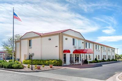 Econo Lodge Airport Colorado Springs