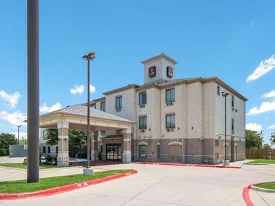 Clarion Inn & Suites Weatherford