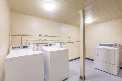 Days Inn by Wyndham College Station University Dr