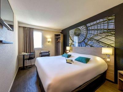 Kyriad Hôtel Saint Jean