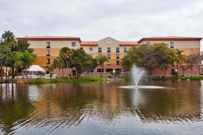 Country Inn & Suites by Radisson Tampa RJ Stadium
