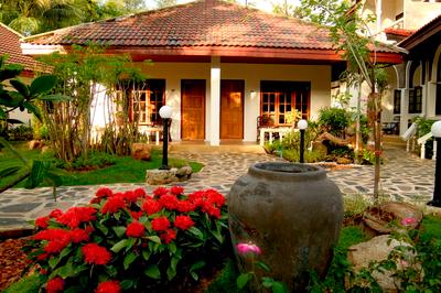Tropica Bungalow Hotel