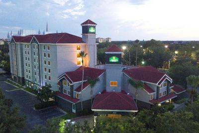 La Quinta Inn and Suites Orlando Convention Center