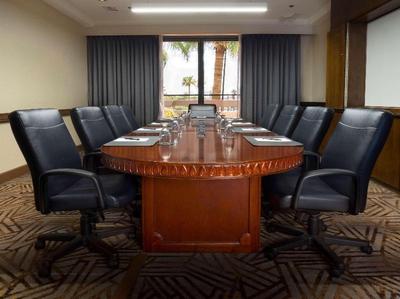 Hilton Phoenix Airport