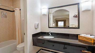 Quality Inn & Suites North Houston