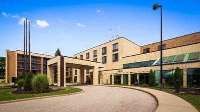 Best Western East Towne Suites