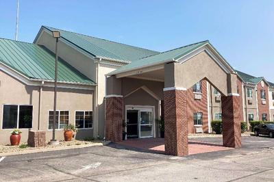 AmericInn by Wyndham Grinnell