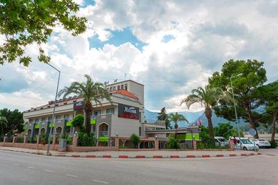 RICH MELISSA HOTEL