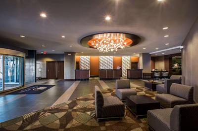 DoubleTree by Hilton Wichita Airport