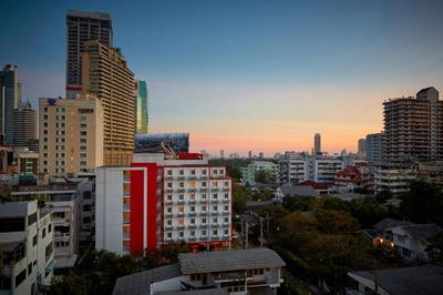 Easy Planet Bangkok Asoke (Previously Red Planet )
