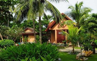 Alongkot Beach Resort