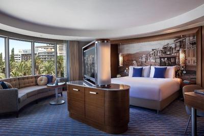 Renaissance İzmir Hotel