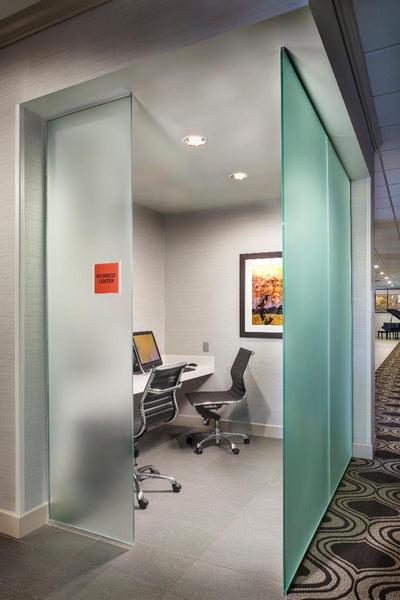 Crowne Plaza Phoenix Airport