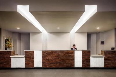 Crowne Plaza Phoenix Airport