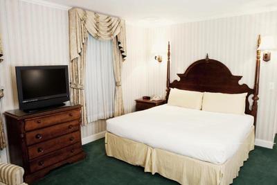 Hotel Stanford