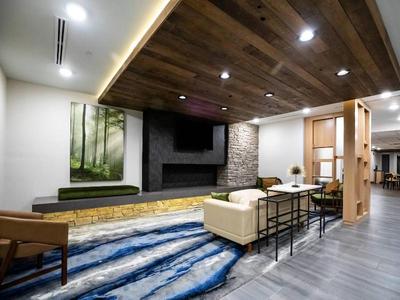 Comfort Inn & Suites Airport and Expo