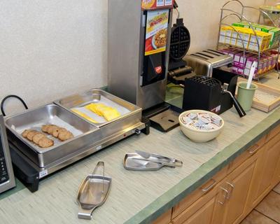 Quality Inn & Suites Cincinnati Sharonville