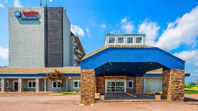 Orangewood Inn & Suites Kansas City Airport
