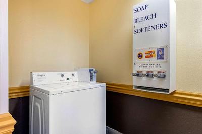 Quality Inn & Suites Montgomery East Carmichael Rd